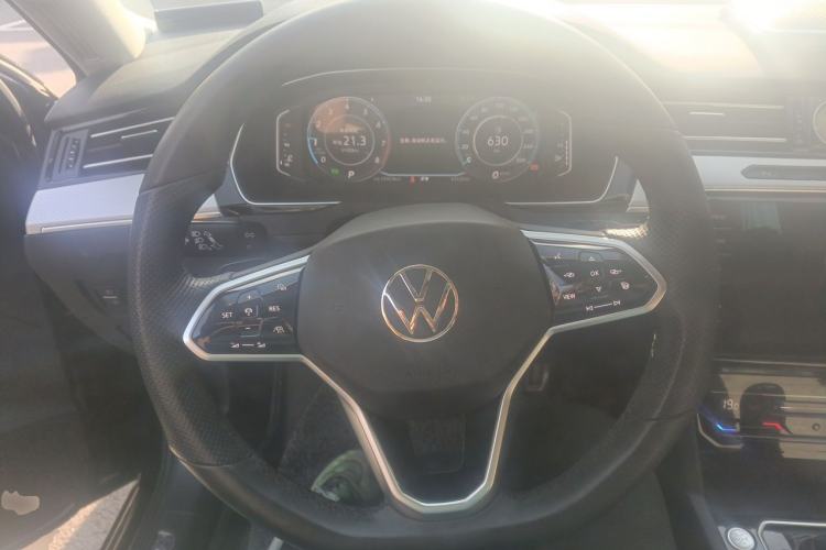 Used Volkswagen Magotan 2023 2 Million Units Commemorative Edition 330TSI DSG Luxury Version Steering Wheel