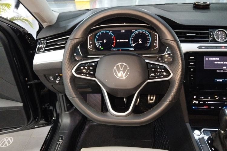 Used Volkswagen Magotan 2023 2 Million Units Commemorative Edition 330TSI DSG Luxury Version Steering Wheel