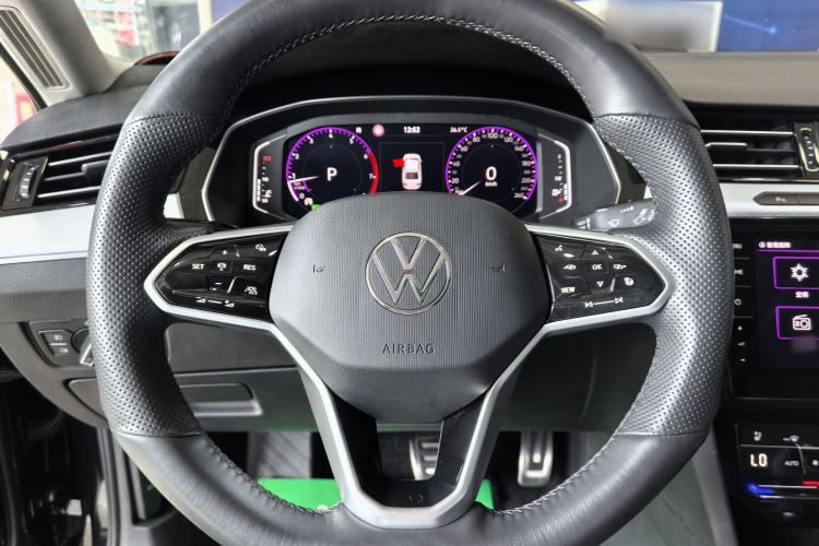 Used Volkswagen Magotan 2023 2 Million Units Commemorative Edition 330TSI DSG Luxury Version Steering Wheel