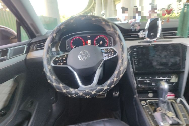 Used Volkswagen Magotan 2023 2 Million Units Commemorative Edition 330TSI DSG Luxury Version Steering Wheel