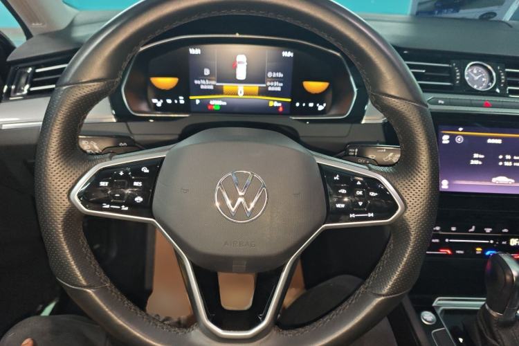 Used Volkswagen Magotan 2023 2 Million Units Limited Edition 330TSI DSG Leading Version Steering Wheel