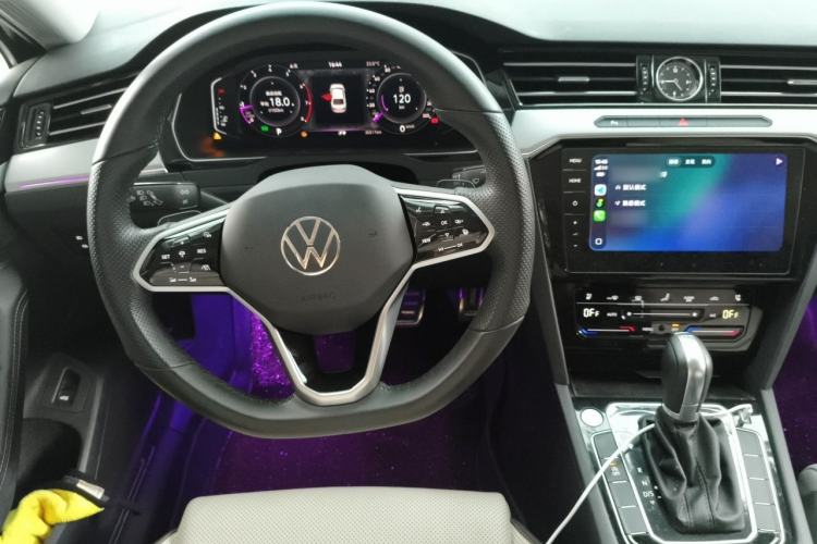 Used Volkswagen Magotan 2023 2 Million Units Commemorative Edition 330TSI DSG Luxury Version Steering Wheel