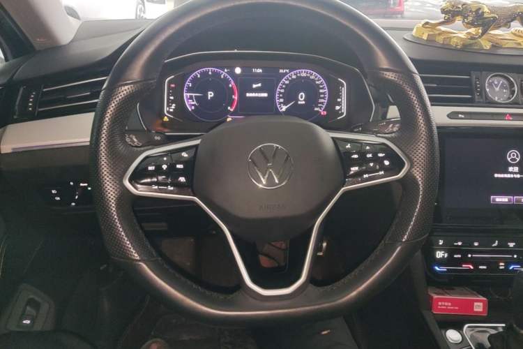 Used Volkswagen Magotan 2023 2 Million Units Commemorative Edition 330TSI DSG Luxury Version Steering Wheel