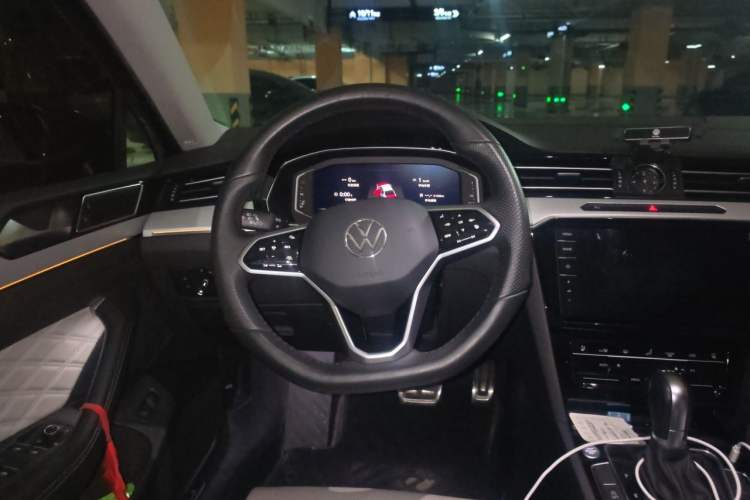 Used Volkswagen Magotan 2023 2 Million Units Limited Edition 330TSI DSG Leading Version Steering Wheel
