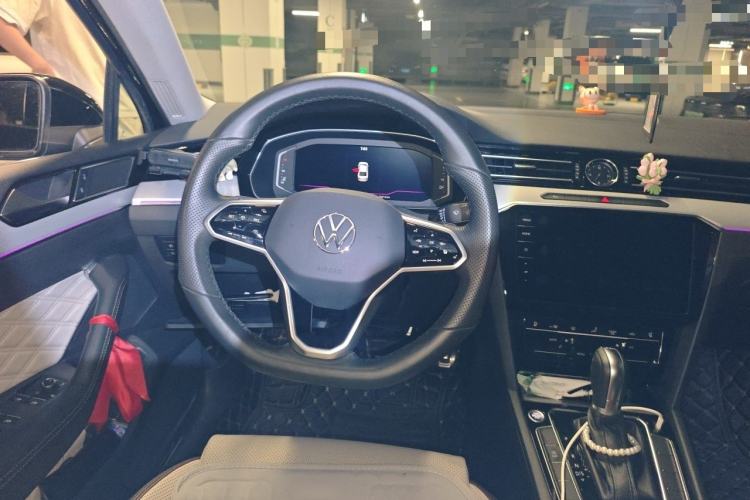 Used Volkswagen Magotan 2023 2 Million Units Commemorative Edition 330TSI DSG Luxury Version Steering Wheel