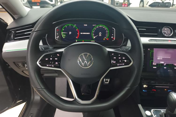 Used Volkswagen Magotan 2023 2 Million Units Commemorative Edition 330TSI DSG Luxury Version Steering Wheel