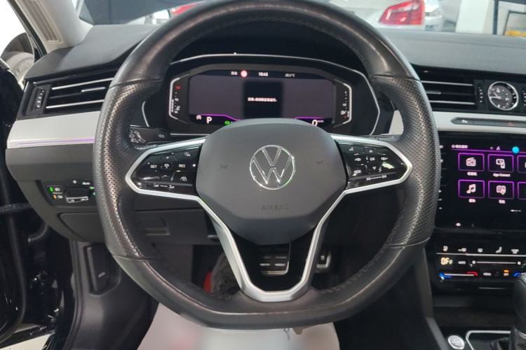 Used Volkswagen Magotan 2023 2 Million Units Commemorative Edition 330TSI DSG Luxury Version Steering Wheel