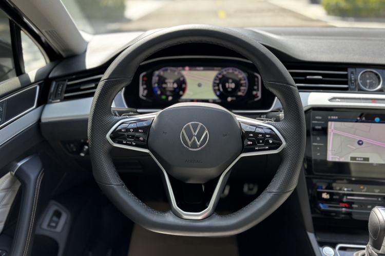 Used Volkswagen Magotan 2023 2 Million Units Commemorative Edition 330TSI DSG Luxury Version Steering Wheel