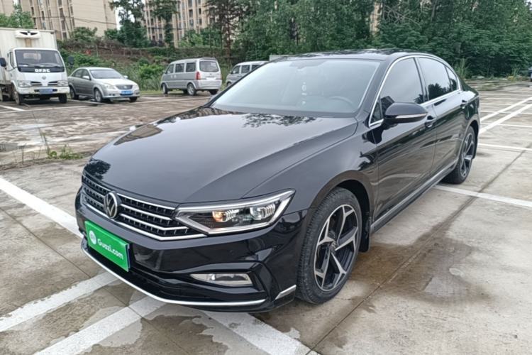 Ojetý Volkswagen Magotan 2023 2 Million Units Limited Edition 330TSI DSG Leading Version Guazi used car, China used car export, Used car for sale, Used  cars, Cheapest cars for sale