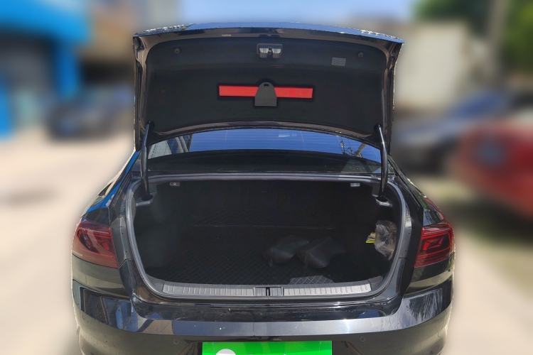Used Volkswagen Magotan 2023 2 Million Units Limited Edition 330TSI DSG Leading Version Trunk