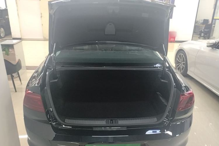 Used Volkswagen Magotan 2023 2 Million Units Limited-Edition 280TSI DSG Comfort Version Trunk