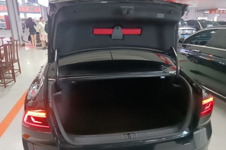 Used Volkswagen Magotan 2023 2 Million Units Limited Edition 330TSI DSG Leading Version Trunk