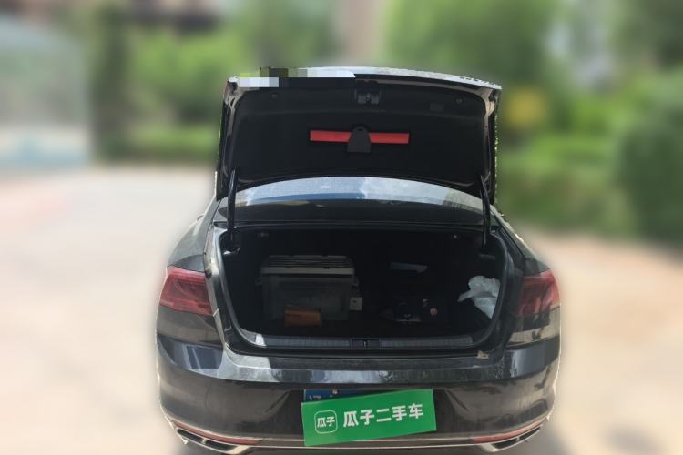 Used Volkswagen Magotan 2023 2 Million Units Limited Edition 330TSI DSG Leading Version Trunk