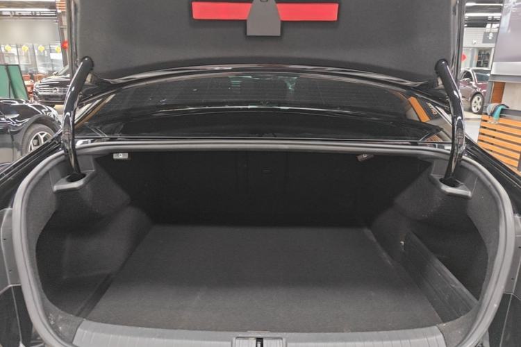 Used Volkswagen Magotan 2023 2 Million Units Limited-Edition 380TSI DSG Flagship Version Trunk