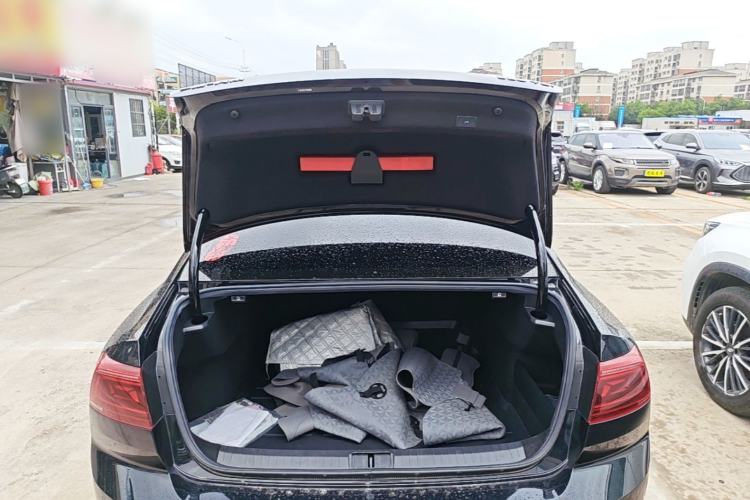 Used Volkswagen Magotan 2023 2 Million Units Commemorative Edition 330TSI DSG Luxury Version Trunk
