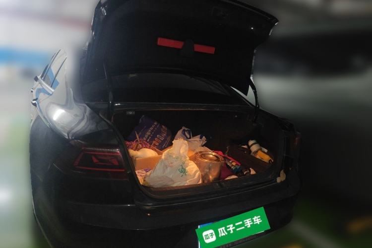 Used Volkswagen Magotan 2023 2 Million Units Commemorative Edition 330TSI DSG Luxury Version Trunk
