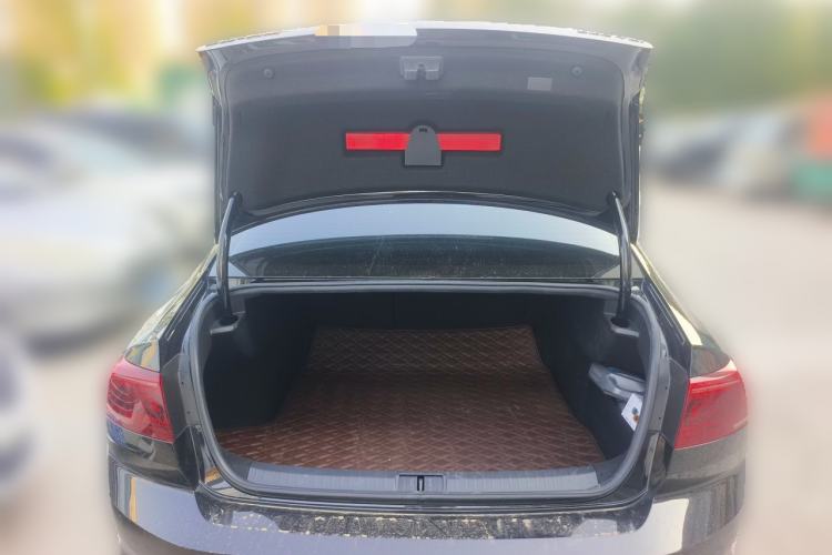 Used Volkswagen Magotan 2023 2 Million Units Limited-Edition 280TSI DSG Comfort Version Trunk