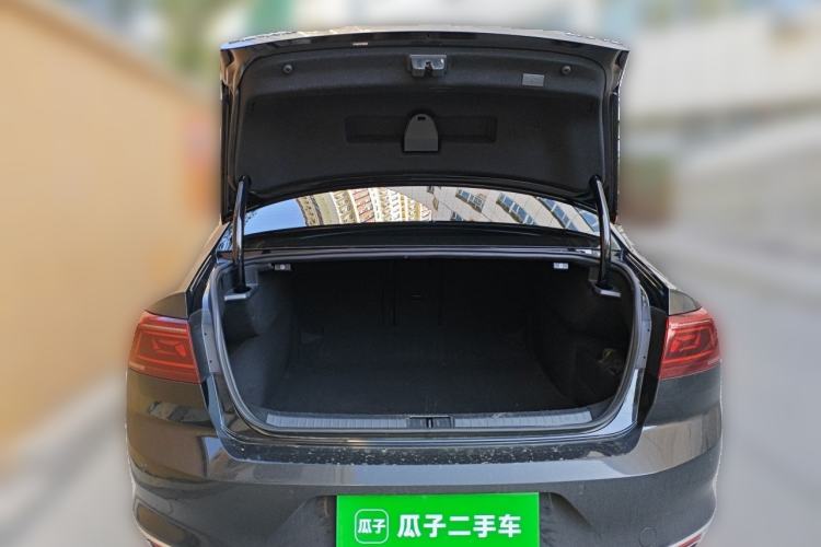 Used Volkswagen Magotan 2023 2 Million Units Commemorative Edition 330TSI DSG Luxury Version Trunk