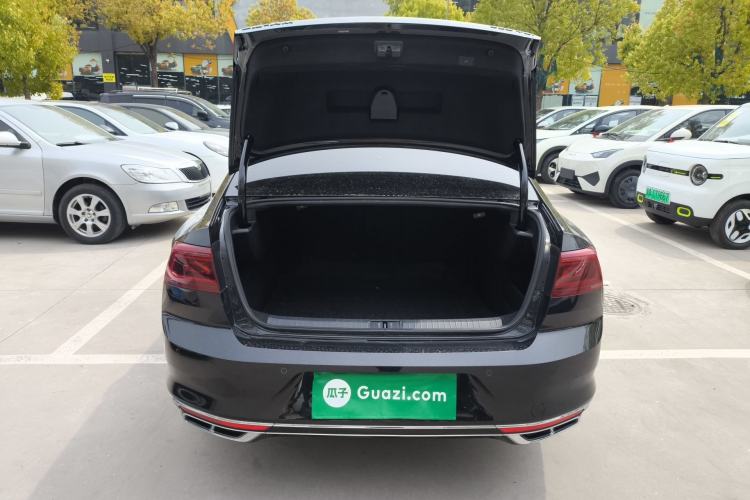 Used Volkswagen Magotan 2023 2 Million Units Commemorative Edition 330TSI DSG Luxury Version Trunk