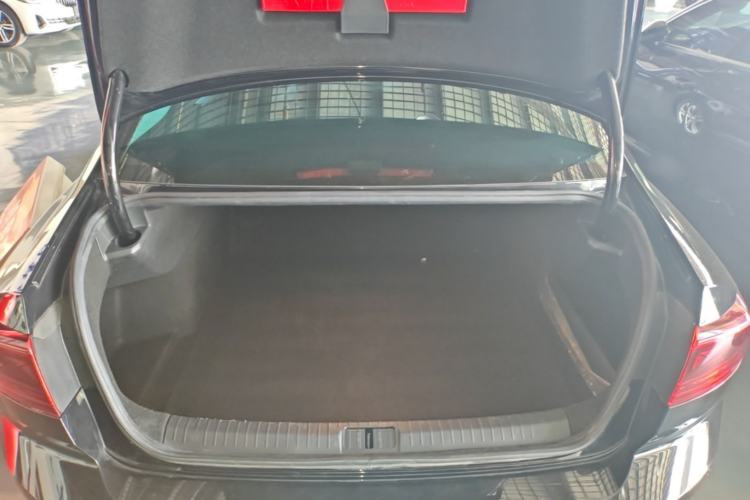Used Volkswagen Magotan 2023 2 Million Units Limited-Edition 280TSI DSG Comfort Version Trunk