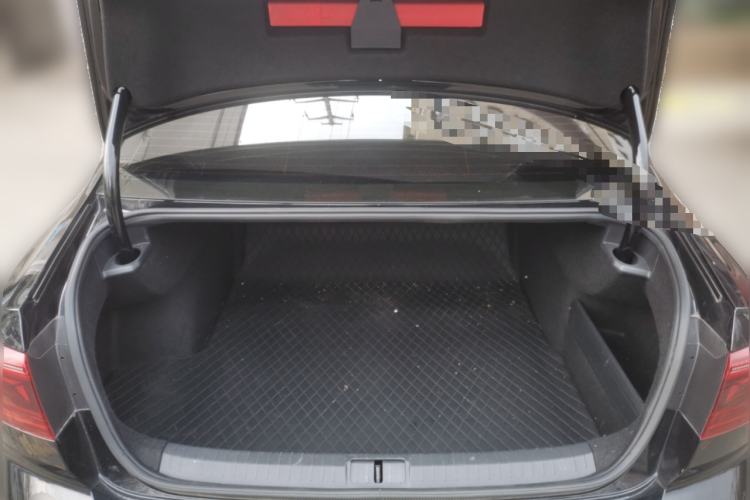 Used Volkswagen Magotan 2023 2 Million Units Limited-Edition 280TSI DSG Comfort Version Trunk