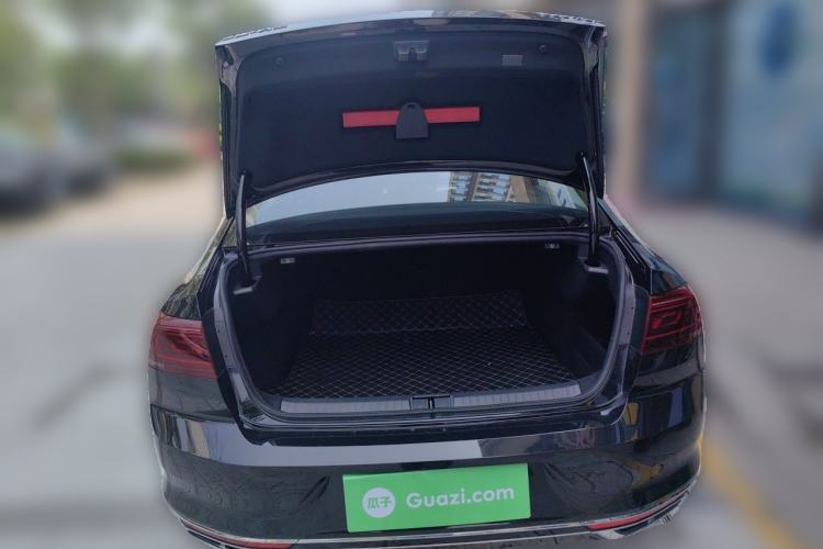 Used Volkswagen Magotan 2023 2 Million Units Limited Edition 330TSI DSG Leading Version Trunk