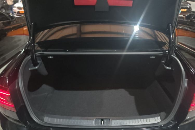 Used Volkswagen Magotan 2023 2 Million Units Limited Edition 330TSI DSG Leading Version Trunk