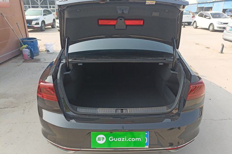 Used Volkswagen Magotan 2023 2 Million Units Limited Edition 330TSI DSG Leading Version Trunk