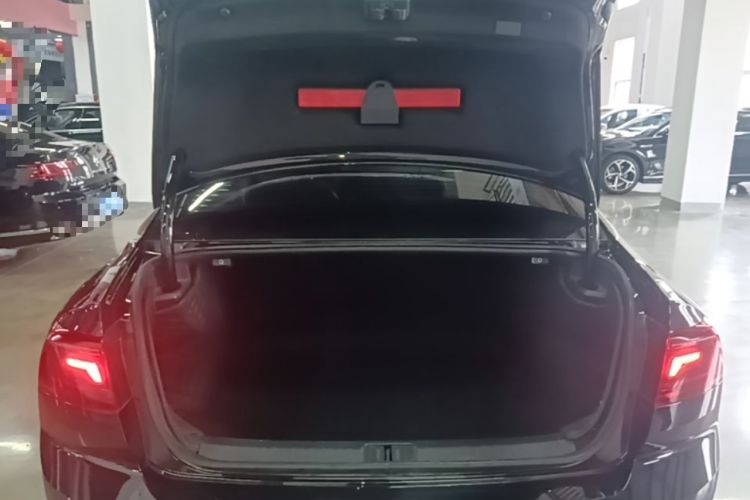 Used Volkswagen Magotan 2023 2 Million Units Limited Edition 330TSI DSG Leading Version Trunk