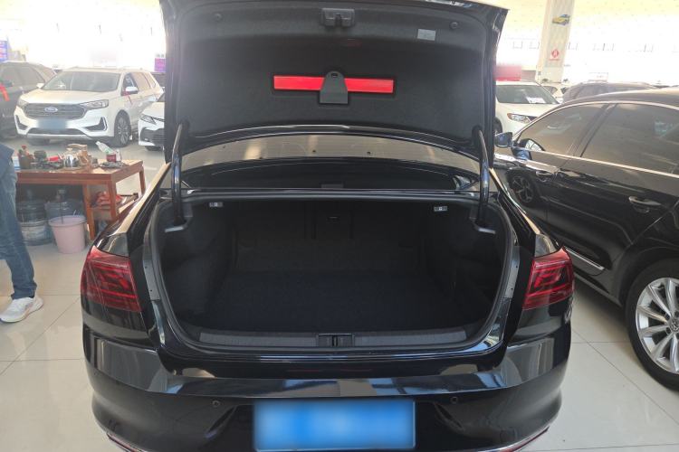 Used Volkswagen Magotan 2023 2 Million Units Limited Edition 330TSI DSG Leading Version Trunk
