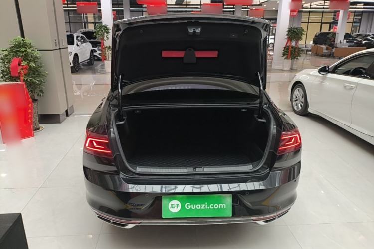 Used Volkswagen Magotan 2023 2 Million Units Commemorative Edition 330TSI DSG Luxury Version Trunk