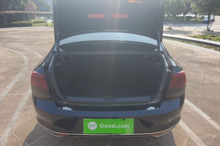Used Volkswagen Magotan 2023 2 Million Units Commemorative Edition 330TSI DSG Luxury Version Trunk