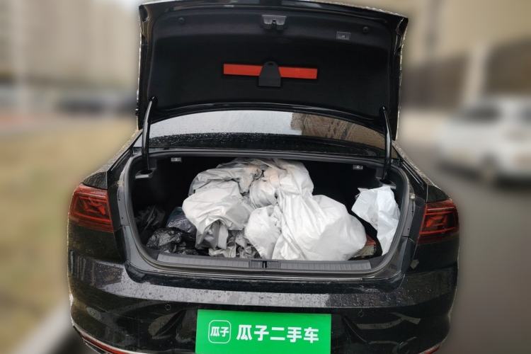 Used Volkswagen Magotan 2023 2 Million Units Commemorative Edition 330TSI DSG Luxury Version Trunk