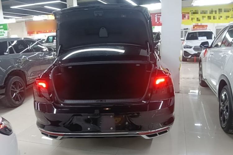 Used Volkswagen Magotan 2023 2 Million Units Commemorative Edition 330TSI DSG Luxury Version Trunk