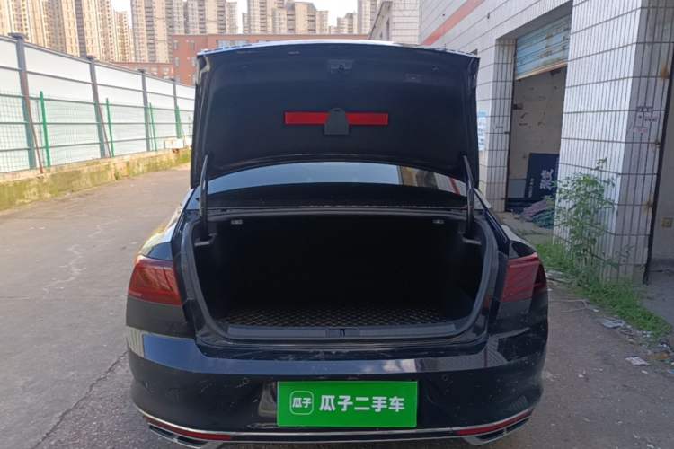 Used Volkswagen Magotan 2023 2 Million Units Commemorative Edition 330TSI DSG Luxury Version Trunk