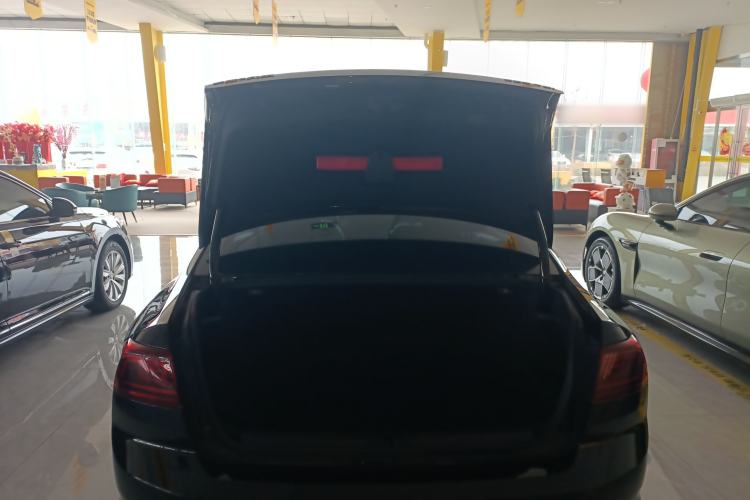 Used Volkswagen Magotan 2023 2 Million Units Commemorative Edition 330TSI DSG Luxury Version Trunk