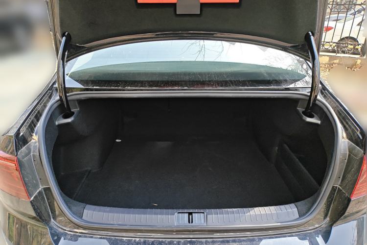 Used Volkswagen Magotan 2023 2 Million Units Limited-Edition 280TSI DSG Comfort Version Trunk