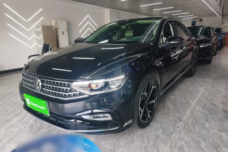 Used Volkswagen Magotan 2023 2 Million Units Limited Edition 330TSI DSG Leading Version Guazi used car, China used car export, Used car for sale, Used cars, Cheapest cars for sale