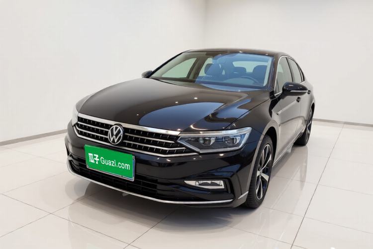 Volkswagen Magotan 2023 2 Million Units Commemorative Edition 330TSI DSG Luxury Version مستعملة Guazi used car, China used car export, Used car for sale, Used  cars, Cheapest cars for sale