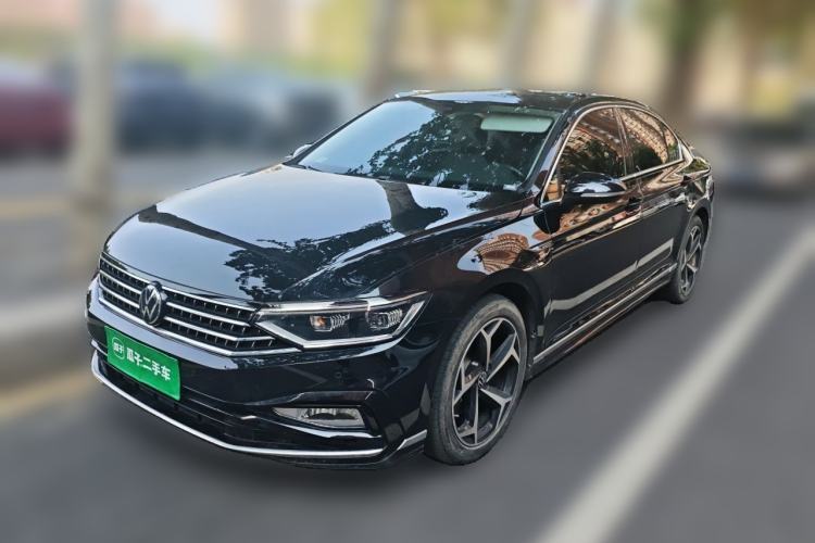 Used Volkswagen Magotan 2023 2 Million Units Commemorative Edition 330TSI DSG Luxury Version Guazi used car, China used car export, Used car for sale, Used cars, Cheapest cars for sale