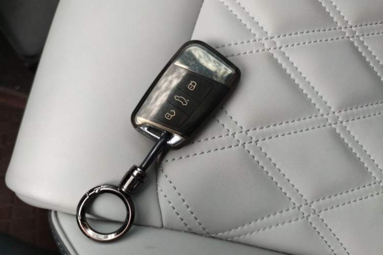 Used Volkswagen Magotan 2023 2 Million Units Limited Edition 330TSI DSG Leading Version Vehicle Key