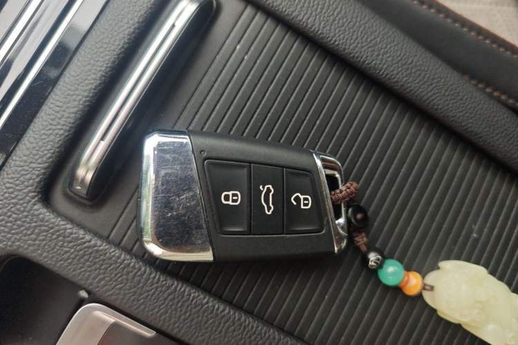 Used Volkswagen Magotan 2023 2 Million Units Commemorative Edition 330TSI DSG Luxury Version Vehicle Key