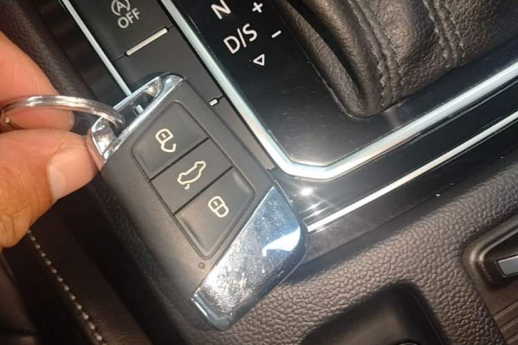 Used Volkswagen Magotan 2023 2 Million Units Limited-Edition 280TSI DSG Comfort Version Vehicle Key