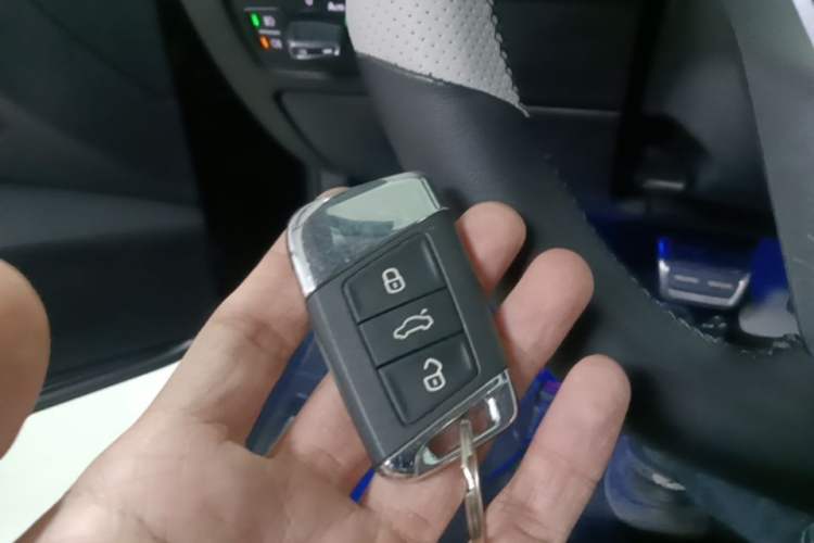 Used Volkswagen Magotan 2023 2 Million Units Limited Edition 330TSI DSG Leading Version Vehicle Key