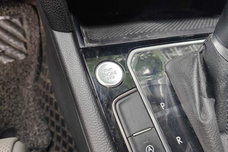 Used Volkswagen Magotan 2023 2 Million Units Commemorative Edition 330TSI DSG Luxury Version Vehicle Key