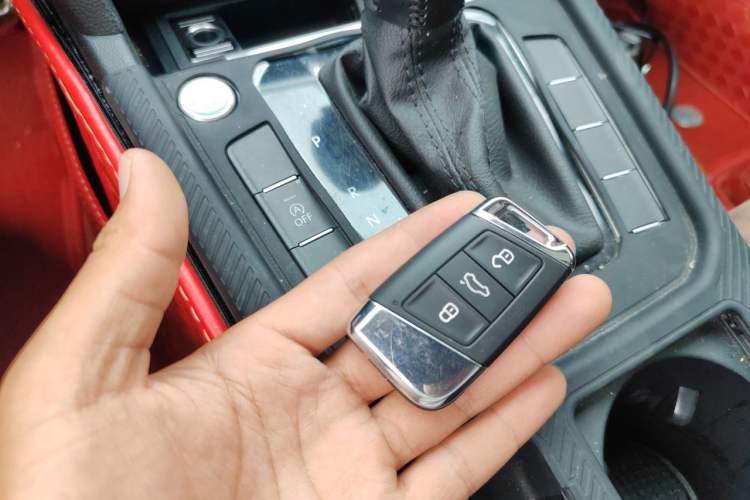 Used Volkswagen Magotan 2023 2 Million Units Limited-Edition 280TSI DSG Comfort Version Vehicle Key
