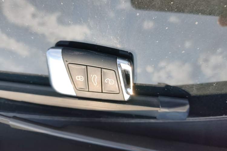 Used Volkswagen Magotan 2023 2 Million Units Limited Edition 330TSI DSG Leading Version Vehicle Key