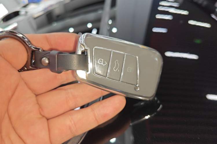 Used Volkswagen Magotan 2023 2 Million Units Limited Edition 330TSI DSG Leading Version Vehicle Key