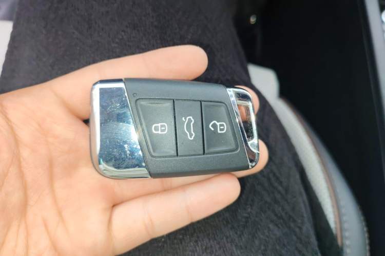 Used Volkswagen Magotan 2023 2 Million Units Limited-Edition 380TSI DSG Flagship Version Vehicle Key