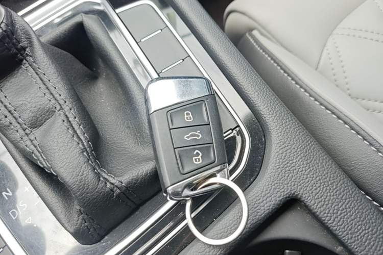 Used Volkswagen Magotan 2023 2 Million Units Limited Edition 280TSI DSG Leading Version Vehicle Key